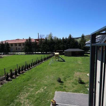 Apartamenty Stronie Grill I Gwiazdy W Cenie Stronie Slaskie Exterior photo